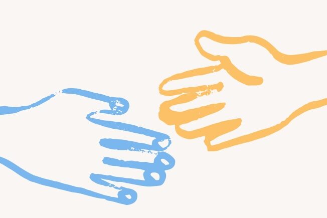 raport_vis kontury dwóch dłoni - jedna w kolorze niebieskim, druga w kolorze żołtym